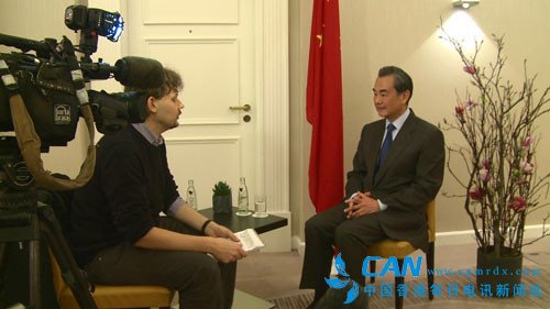 中国外长王毅接受路透社记者专访