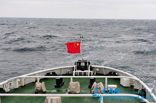 寸土不让：中国武装海警船巡航钓鱼岛