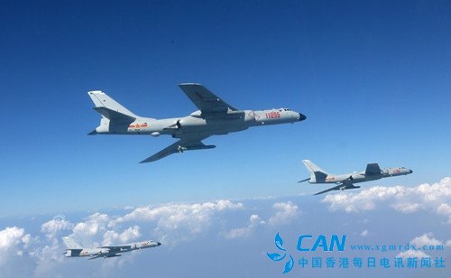 中国空军赴南海岛礁战巡