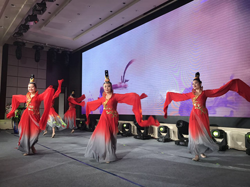 “传承经典，共创未来”--中部跨境电商行业交流峰会在郑州举行
