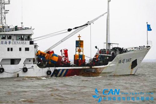 吴淞口：两艘货船发生碰撞，一船沉没，3人获救10人失踪