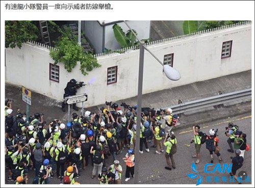 香港街头，只有他的“镜头”对准暴徒