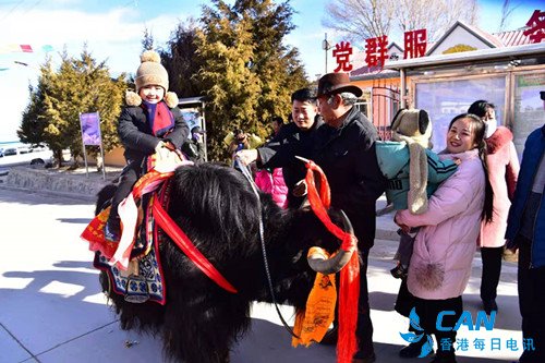 甘肃肃南：冬至千人吃饺子喝奶茶体验民族风情
