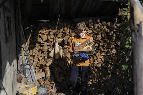 乌克兰人正为“更具挑战性的冬季”做准备