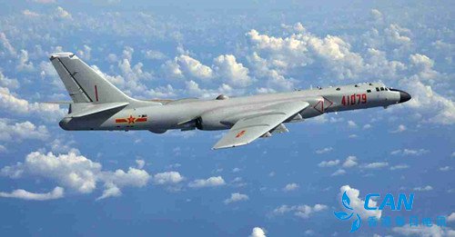 外媒炒作“中国军机模拟攻击美航母”