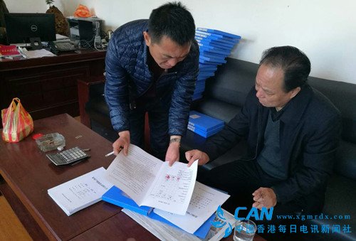 宜阳县人民政府党组成员王留卿利用周末时间调研脱贫攻坚