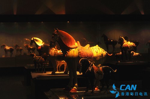 张二孬:痴迷于唐三彩艺术的工艺美术大师