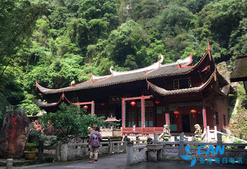 人间有胜境,炫彩溪源峡