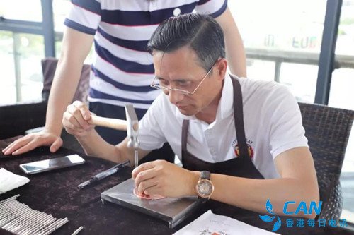 “江西省非遗工艺美术优秀作品展”在景德镇举行