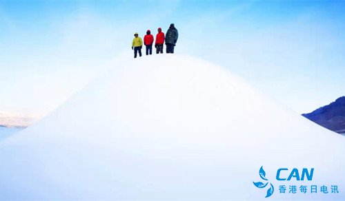 甘肃肃南:祁连山滑雪场开始造雪备战新雪季