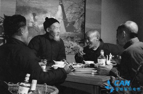 爷爷的小酒局