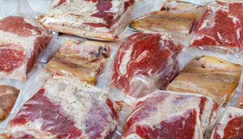真空包装≠“安全袋” 警惕肉毒中毒！看完赶紧查冰箱